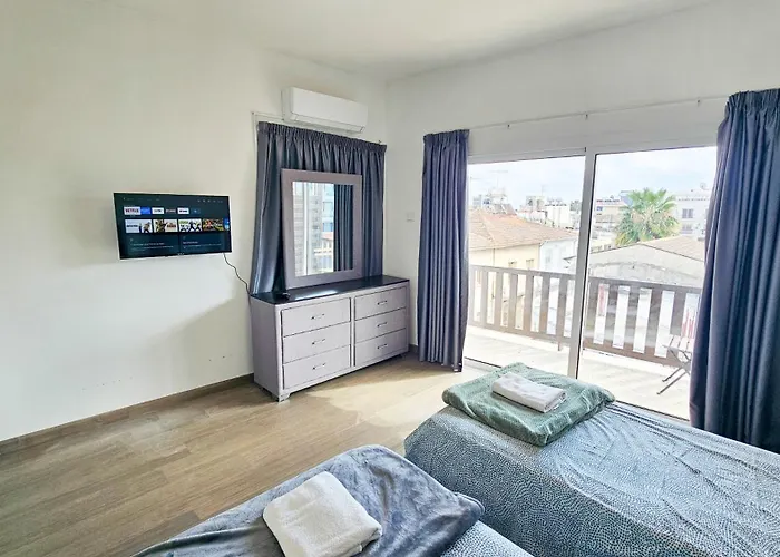 Downtown Rooms, Next To The Chabad Lubavitch Larnaca